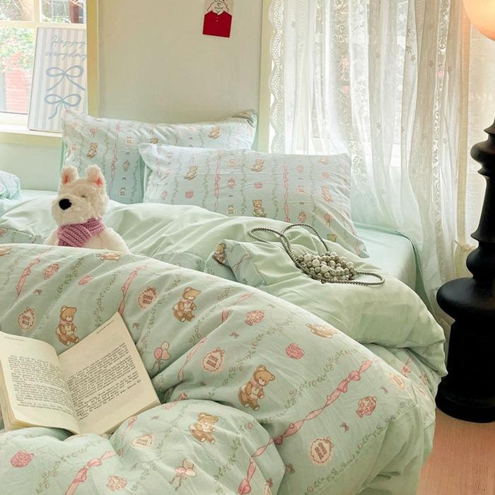 91家纺网 家纺一手货源 找家纺 雨帆家纺 2025新款水洗棉印花四件套 蛋糕熊绿