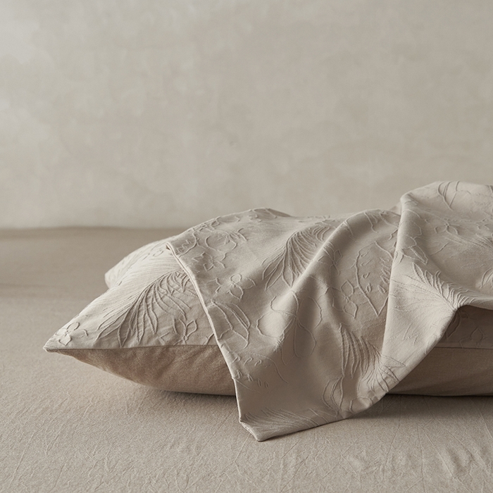 91家纺网 家纺一手货源 找家纺 2025春夏新品染色水洗大提花单品枕套 小银勾-卡其