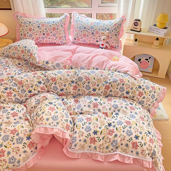 91家纺网 家纺一手货源 找家纺 棉生活家纺 2025新款全棉小清新花边款蕾丝四件套 春日田田