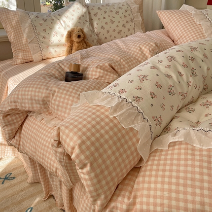 91家纺网 家纺一手货源 找家纺 （总）瑞莱 2025冬季新款13372舞动花边全棉四件套系列