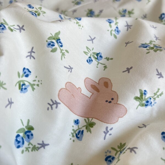 91家纺网 家纺一手货源 找家纺 棉生活家纺 2025新款全棉小清新花边款蕾丝四件套 花海小兔