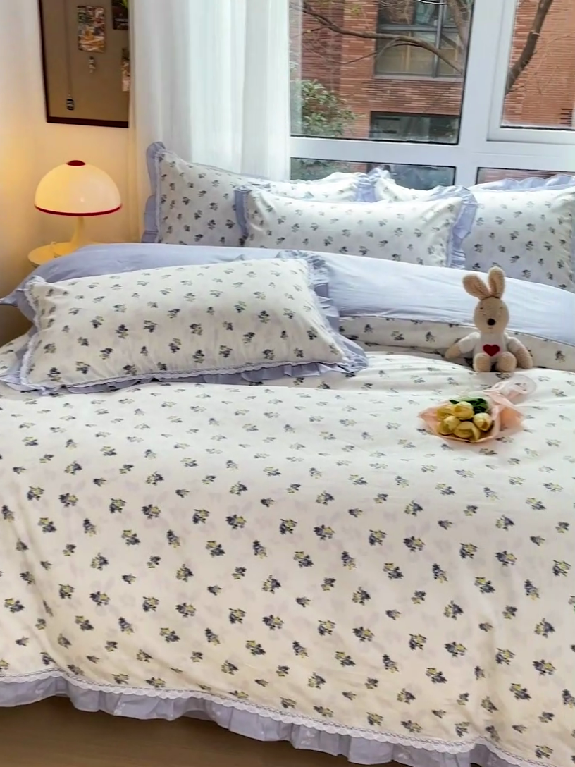 91家纺网 家纺一手货源 找家纺 棉生活家纺 2025新款全棉小清新花边款蕾丝四件套 夏日之约　蓝