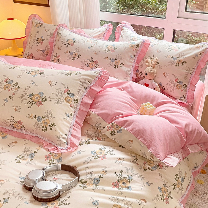 91家纺网 家纺一手货源 找家纺 棉生活家纺 2025新款全棉小清新花边款蕾丝四件套 晓芙庄园