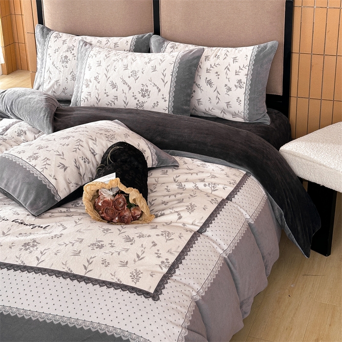 91家纺网 家纺一手货源 找家纺 （总）Sweet dreams甜梦 2024新款数码印花复古碎花牛奶绒四件套