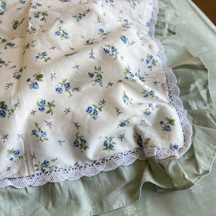 91家纺网 家纺一手货源 找家纺 棉生活家纺 2025新款全棉小清新花边款蕾丝四件套 花海小兔