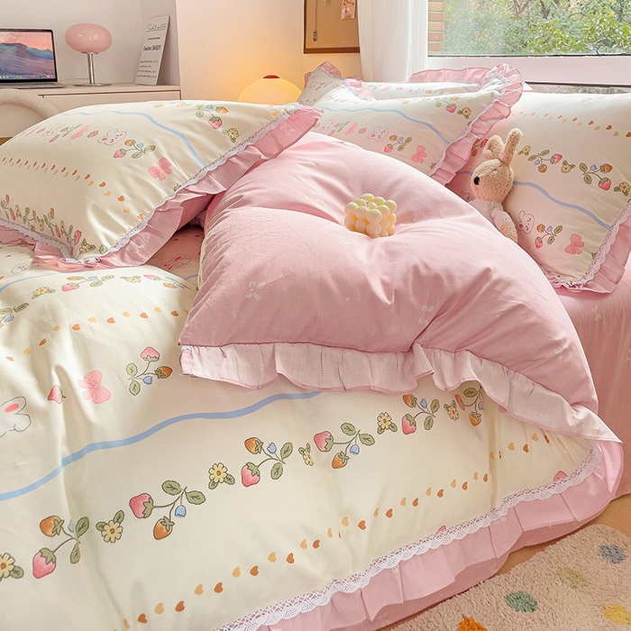 91家纺网 家纺一手货源 找家纺 棉生活家纺 2025新款全棉小清新花边款蕾丝四件套 花野兔