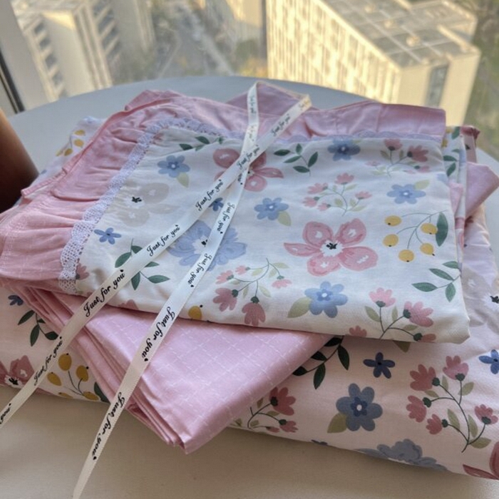 91家纺网 家纺一手货源 找家纺 棉生活家纺 2025新款全棉小清新花边款蕾丝四件套 春日田田