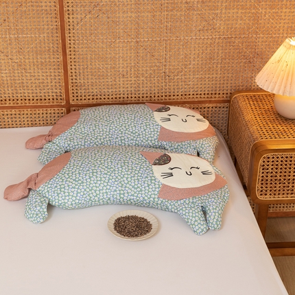 91家纺网 家纺一手货源 找家纺 2025可爱猫全棉儿童成人荞麦枕卡通枕芯可拆卸款30*65 天蓝猫咪