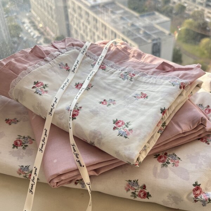 91家纺网 家纺一手货源 找家纺 棉生活家纺 2025新款全棉小清新花边款蕾丝四件套 夏日之约　粉