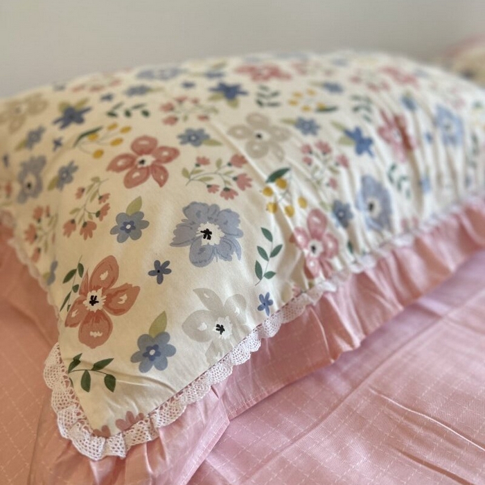 91家纺网 家纺一手货源 找家纺 棉生活家纺 2025新款全棉小清新花边款蕾丝四件套 春日田田