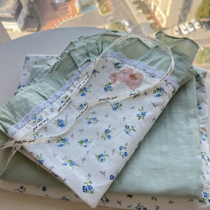 91家纺网 家纺一手货源 找家纺 棉生活家纺 2025新款全棉小清新花边款蕾丝四件套 花海小兔