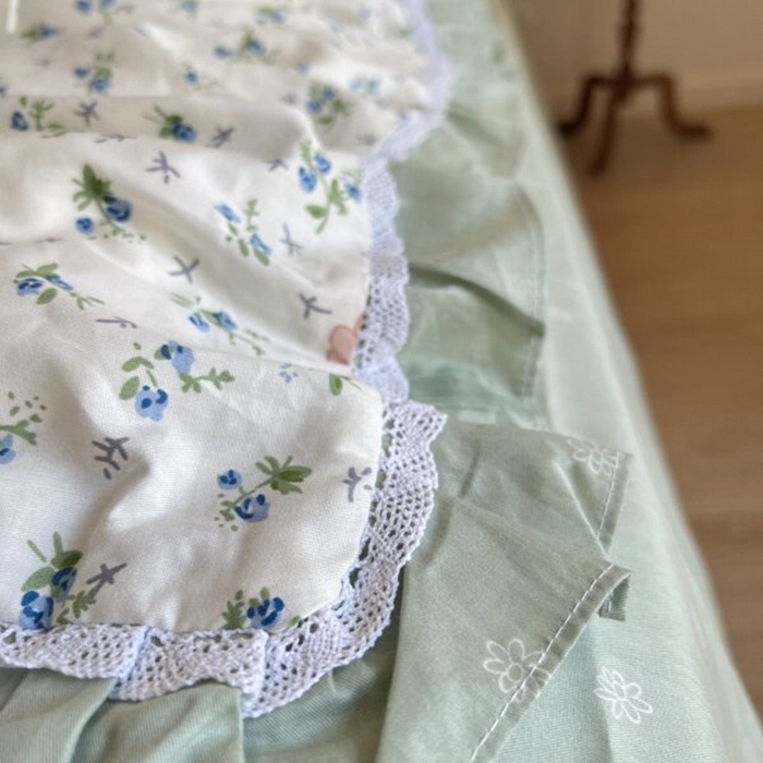 91家纺网 家纺一手货源 找家纺 棉生活家纺 2025新款全棉小清新花边款蕾丝四件套 花海小兔