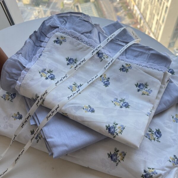 91家纺网 家纺一手货源 找家纺 棉生活家纺 2025新款全棉小清新花边款蕾丝四件套 夏日之约　蓝