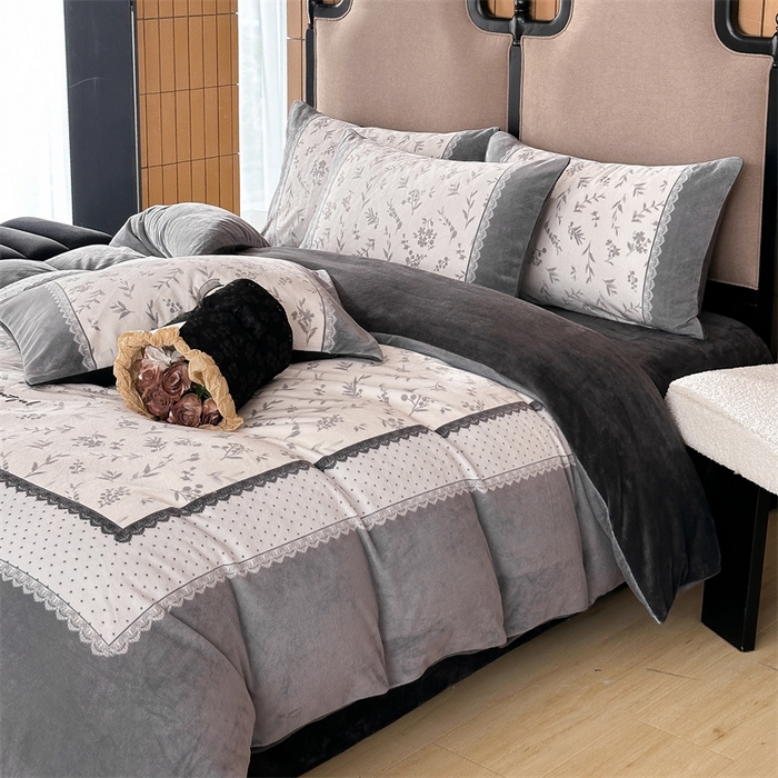 91家纺网 家纺一手货源 找家纺 （总）Sweet dreams甜梦 2024新款数码印花复古碎花牛奶绒四件套