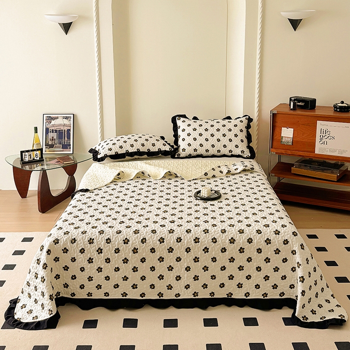 91家纺网 家纺一手货源 找家纺 美梦家纺 2025新款法式赫本风水洗棉床盖四件套系列 赫本风·栗南薇