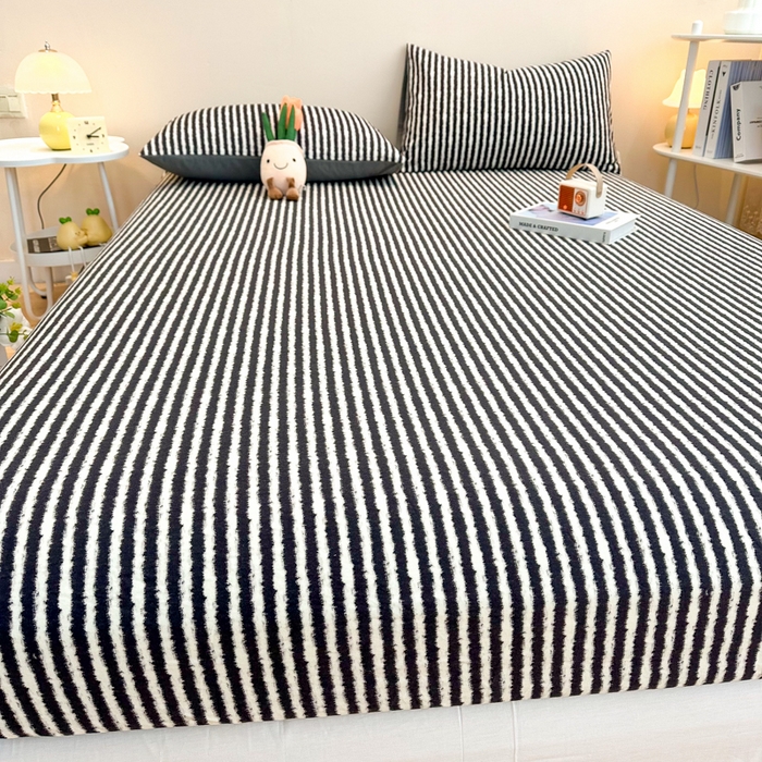 91家纺网 家纺一手货源 找家纺 简宜家居（朝初家纺） 2025新款A版纯棉全棉磨毛单床笠 墨羽逸风