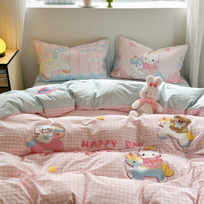 91家纺网 家纺一手货源 找家纺 柚子YOUTH 2025新款水洗棉条格毛巾绣四件套 木马kitty