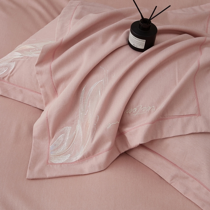 91家纺网 家纺一手货源 找家纺 雲归梦 2025新款全棉加厚磨毛绣花宽边工艺四件套-叶语情深 叶语情深-浅粉
