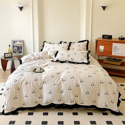91家纺网 家纺一手货源 找家纺 美梦家纺 2025新款法式赫本风水洗棉床盖四件套系列 赫本风·樱桃