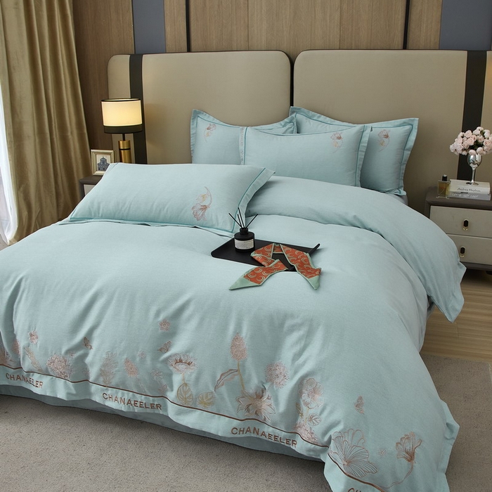 91家纺网 家纺一手货源 找家纺 雲归梦 2025新款全棉加厚磨毛绣花宽边工艺四件套-南法凤情 南法凤情-灰绿