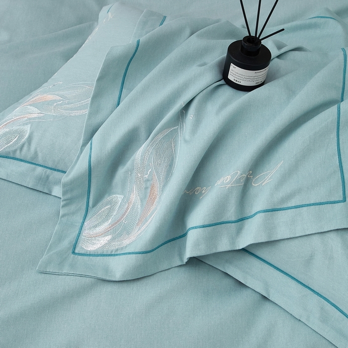 91家纺网 家纺一手货源 找家纺 雲归梦 2025新款全棉加厚磨毛绣花宽边工艺四件套-叶语情深 叶语情深-兰绿