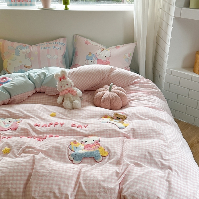 91家纺网 家纺一手货源 找家纺 柚子YOUTH 2025新款水洗棉条格毛巾绣四件套 木马kitty