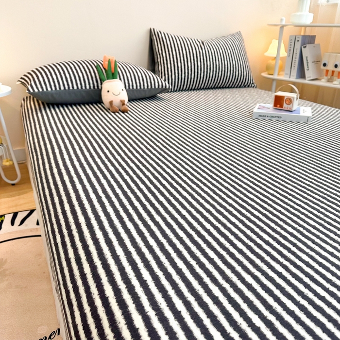 91家纺网 家纺一手货源 找家纺 简宜家居（朝初家纺） 2025新款A版纯棉全棉磨毛单床笠 墨羽逸风