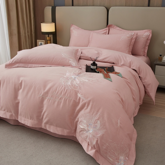 91家纺网 家纺一手货源 找家纺 雲归梦 2025新款全棉加厚磨毛绣花宽边工艺四件套-叶语情深 叶语情深-浅粉