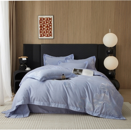 91家纺网 家纺一手货源 找家纺 雲归梦 2025新款全棉加厚磨毛绣花宽边工艺四件套-璀璨人生 璀璨人生-浅蓝