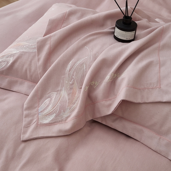 91家纺网 家纺一手货源 找家纺 雲归梦 2025新款全棉加厚磨毛绣花宽边工艺四件套-叶语情深 叶语情深-浅紫