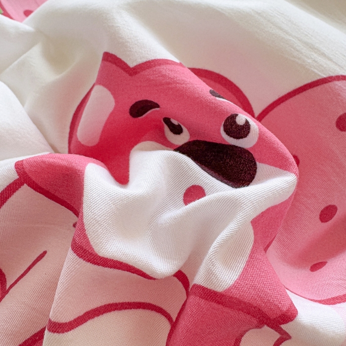 91家纺网 家纺一手货源 找家纺 温眠 2025新款亲肤柔软卡通印花水洗棉四件套 草莓熊