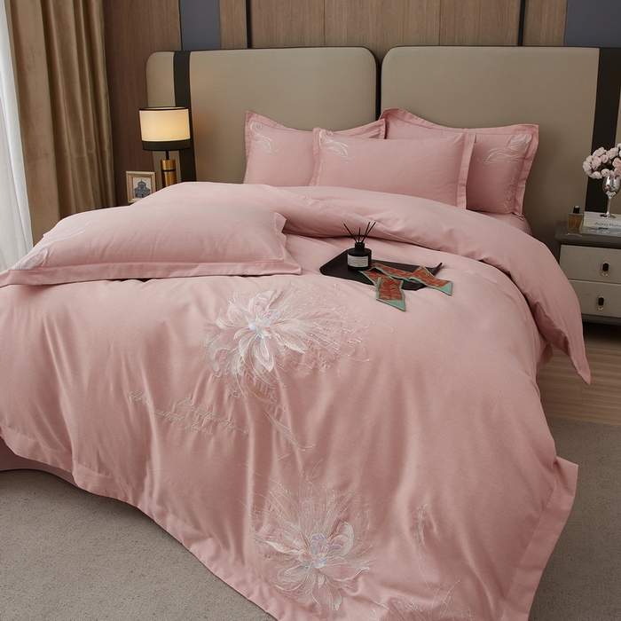 91家纺网 家纺一手货源 找家纺 雲归梦 2025新款全棉加厚磨毛绣花宽边工艺四件套-叶语情深 叶语情深-浅粉