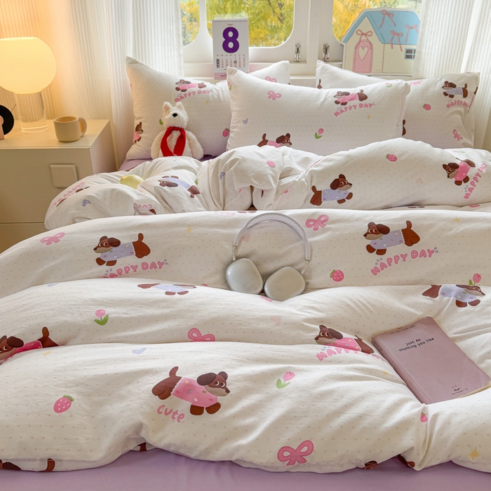 91家纺网 家纺一手货源 找家纺 温眠 2025新款亲肤柔软卡通印花水洗棉四件套 欢乐伙伴