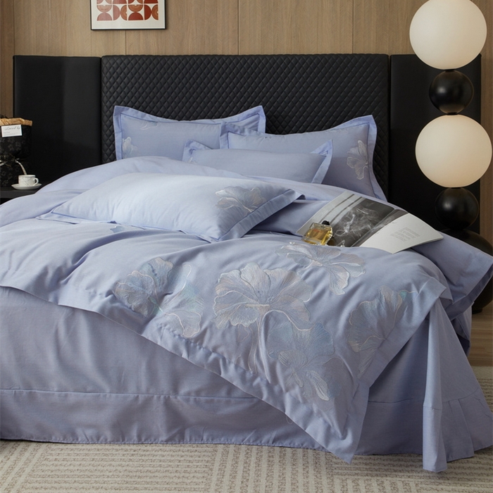 91家纺网 家纺一手货源 找家纺 雲归梦 2025新款全棉加厚磨毛绣花宽边工艺四件套-璀璨人生 璀璨人生-浅蓝