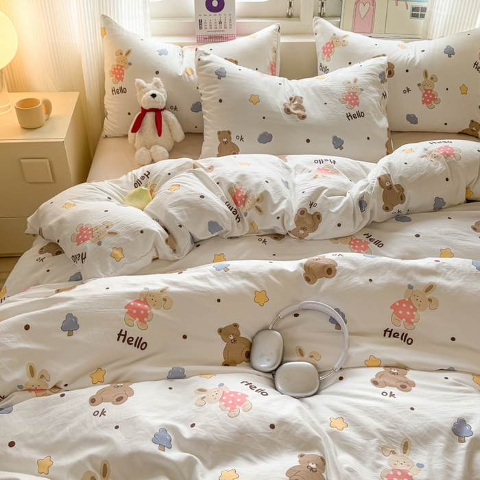91家纺网 家纺一手货源 找家纺 温眠 2025新款亲肤柔软卡通印花水洗棉四件套 巴萨熊