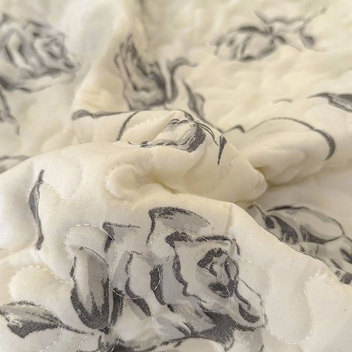 91家纺网 家纺一手货源 找家纺 美梦家纺 2025新款法式赫本风水洗棉床盖四件套系列 赫本风·玫瑰花园