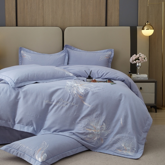 91家纺网 家纺一手货源 找家纺 雲归梦 2025新款全棉加厚磨毛绣花宽边工艺四件套-叶语情深 叶语情深-浅蓝