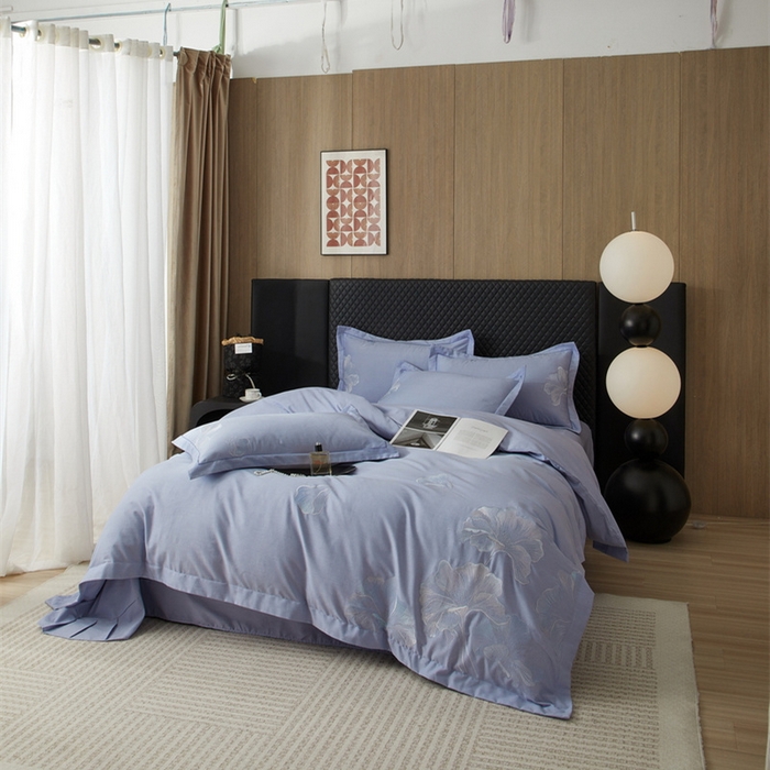 91家纺网 家纺一手货源 找家纺 雲归梦 2025新款全棉加厚磨毛绣花宽边工艺四件套-璀璨人生 璀璨人生-浅蓝