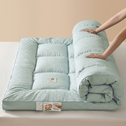 91家纺网 家纺一手货源 找家纺 2025新款华夫格大豆纤维床垫软软垫轻奢时尚 水波绿