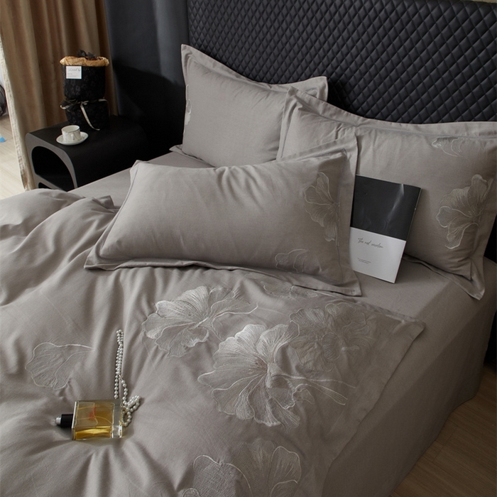 91家纺网 家纺一手货源 找家纺 （总）雲归梦 2025新款全棉加厚磨毛绣花宽边工艺四件套-璀璨人生