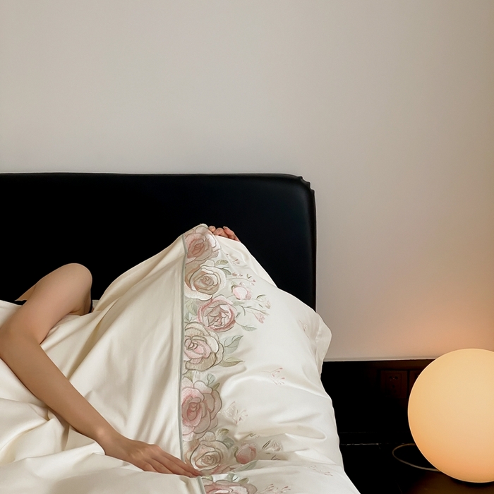 91家纺网 家纺一手货源 找家纺 2025新款100支全棉四件套-玫瑰物语 白色