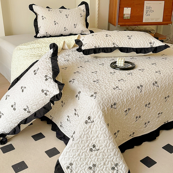 91家纺网 家纺一手货源 找家纺 美梦家纺 2025新款法式赫本风水洗棉床盖四件套系列 赫本风·樱桃