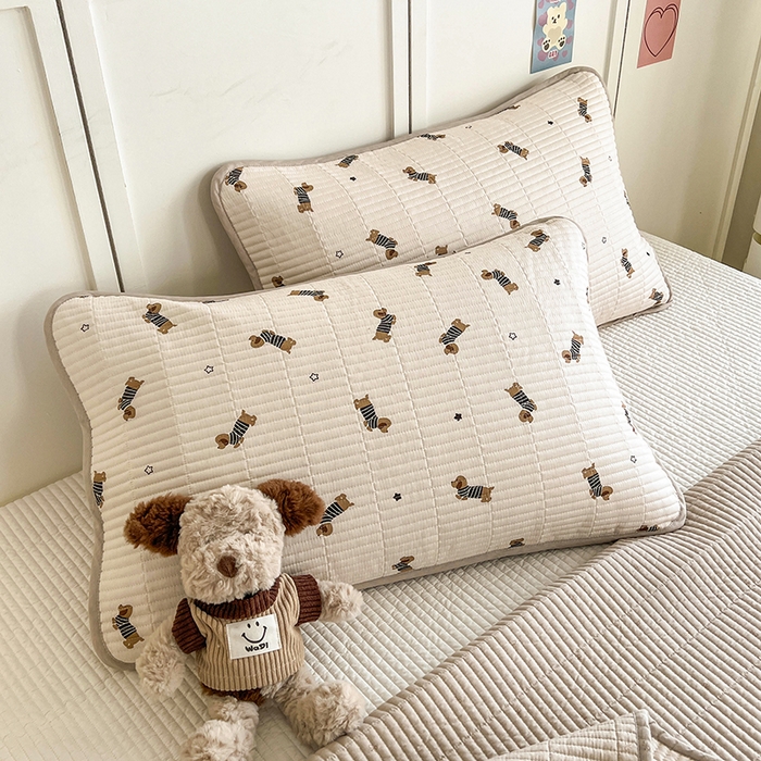 91家纺网 家纺一手货源 找家纺 沐纯家居  2025新款40支双面纯棉印花床盖三件套 条纹狗