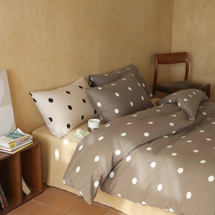 91家纺网 家纺一手货源 找家纺 梦可莱家居 2025新款全棉针织四件套【加大系列】 波点咖啡