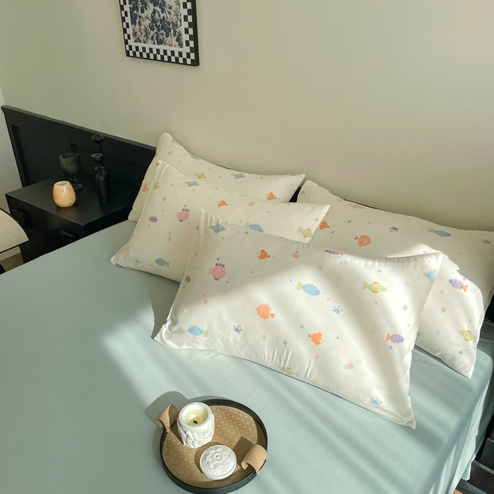 91家纺网 家纺一手货源 找家纺 仟网汇 2025新款小清新有氧针织棉双层纱系列四件套 小鱼多多