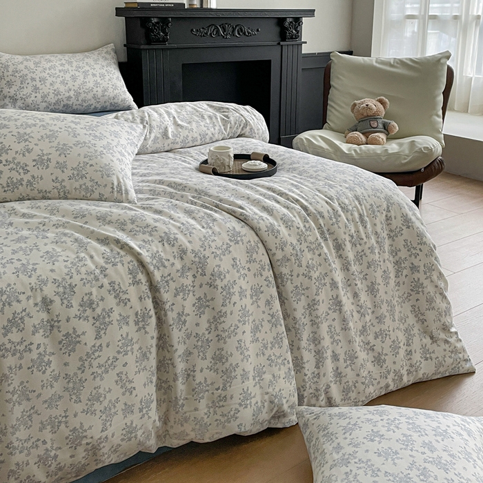 91家纺网 家纺一手货源 找家纺 仟网汇 2025新款小清新有氧针织棉双层纱系列四件套 萱花-兰