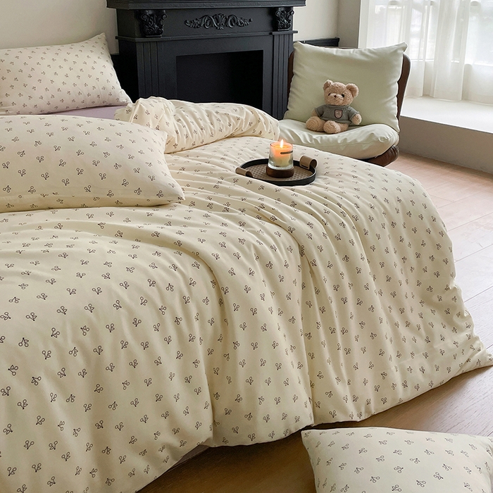 91家纺网 家纺一手货源 找家纺 仟网汇 2025新款小清新有氧针织棉双层纱系列四件套 线条樱桃