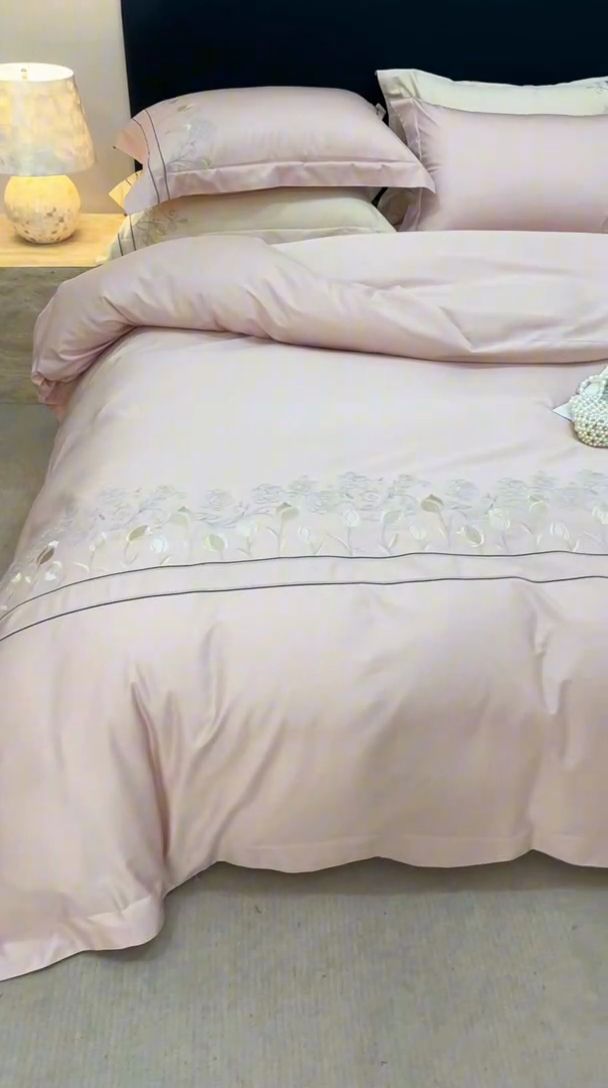 91家纺网 家纺一手货源 找家纺 艾莱家纺 2025新款A类100支长绒棉纯棉四件套-郁金香 郁金香-珍珠粉