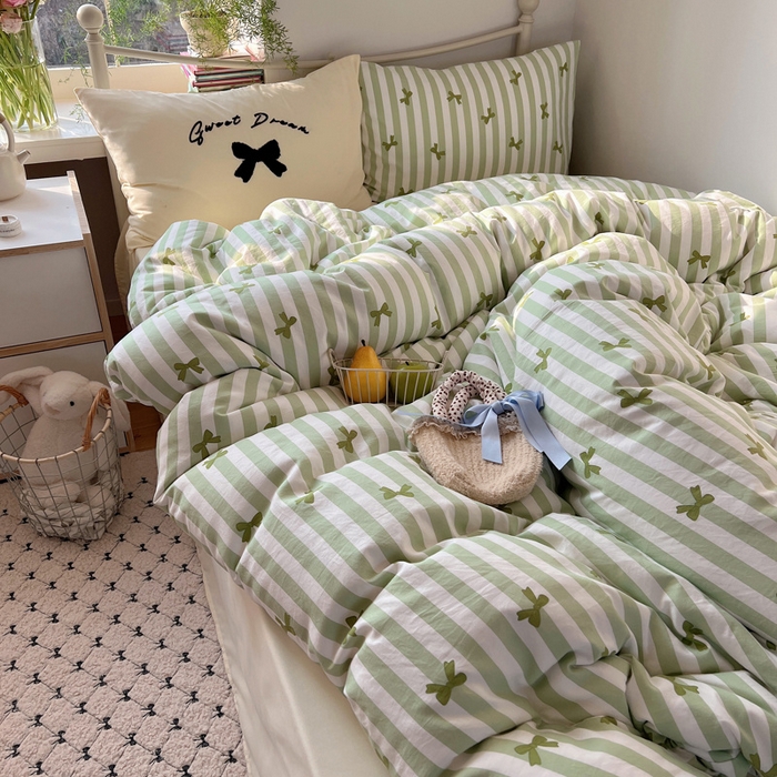 91家纺网 家纺一手货源 找家纺 桃心家居 2025新款A类亲肤舒适软糯云柔水洗棉毛巾绣奶油可爱蝴蝶结水洗棉系列四件套 云柔水洗棉-奶油蝴蝶结绿绿