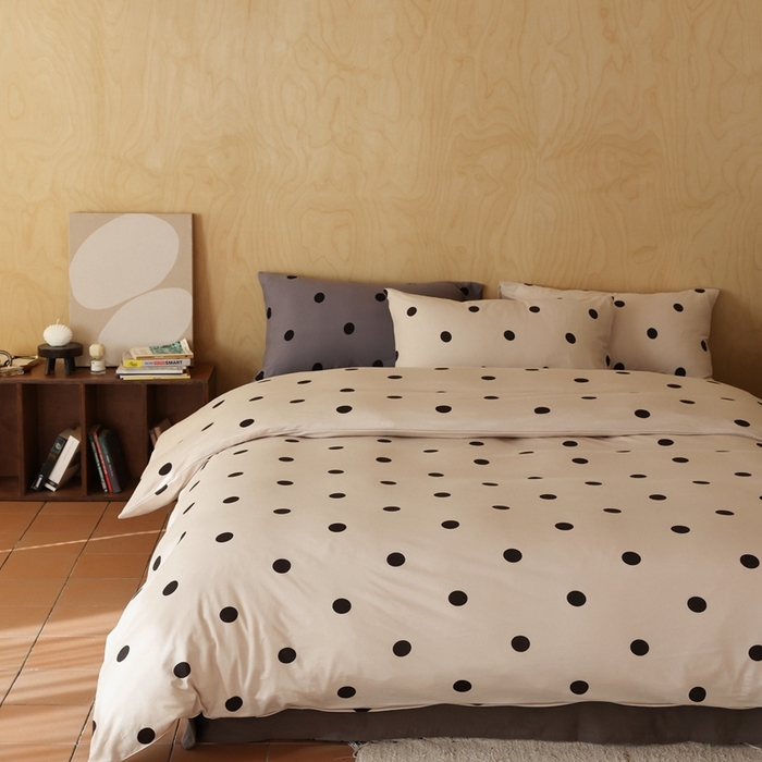 91家纺网 家纺一手货源 找家纺 梦可莱家居 2025新款全棉针织四件套【加大系列】 波点浅咖